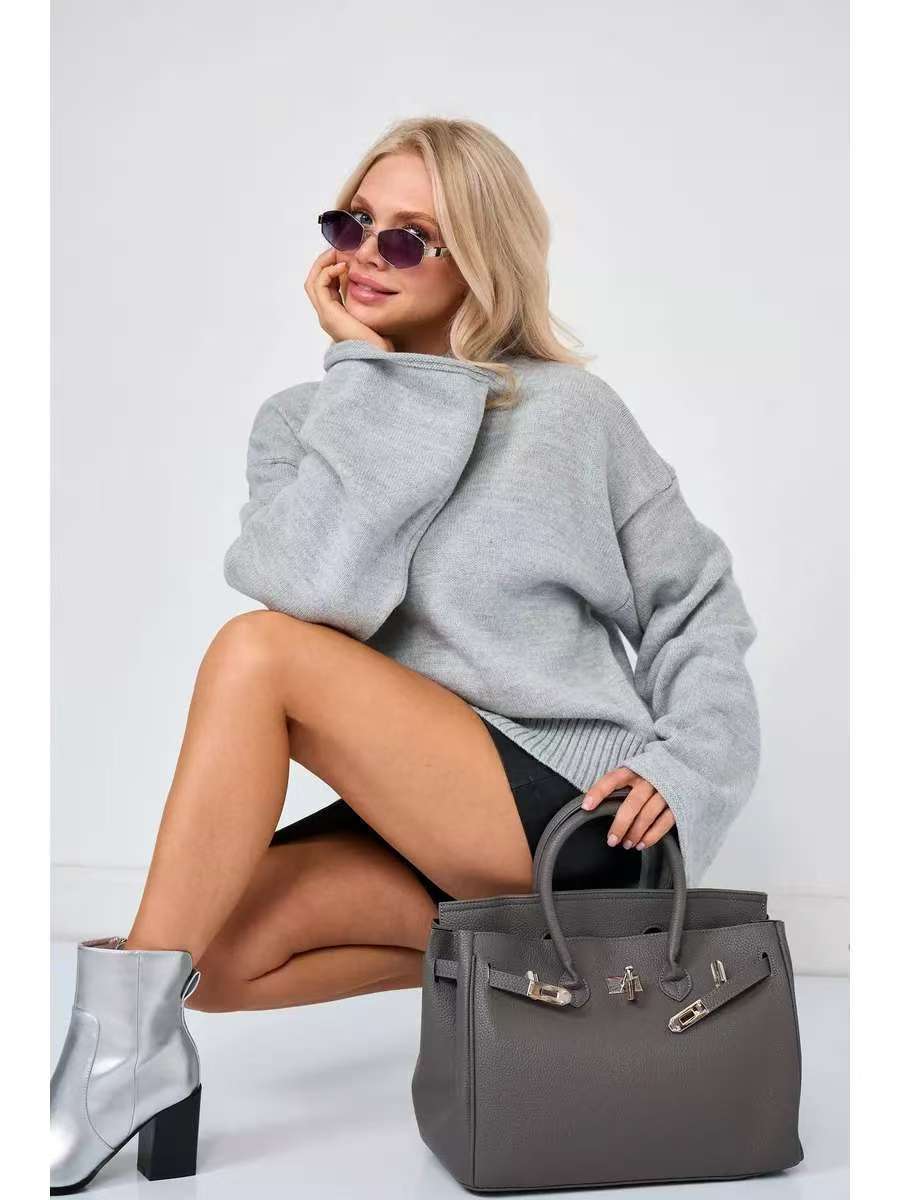 High neck pullover sweater for women in autumn and winter