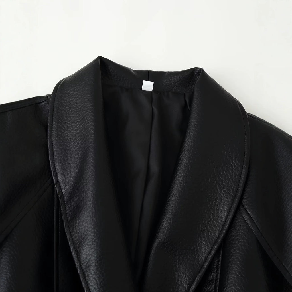 Wearing a PU leather jacket with a belt for women