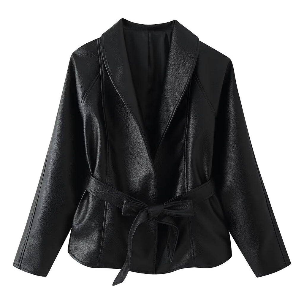 Wearing a PU leather jacket with a belt for women